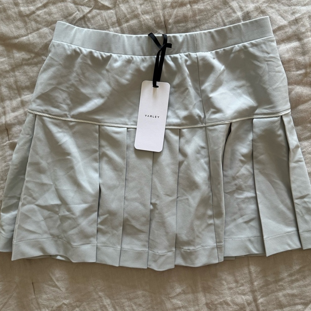 Varley Clarendon High Rise Skort  in Cool Sage - size M. NWT